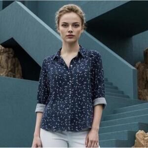 Foxcroft Easy Care Navy and White Bird Patterned Button Up Top Size Medium